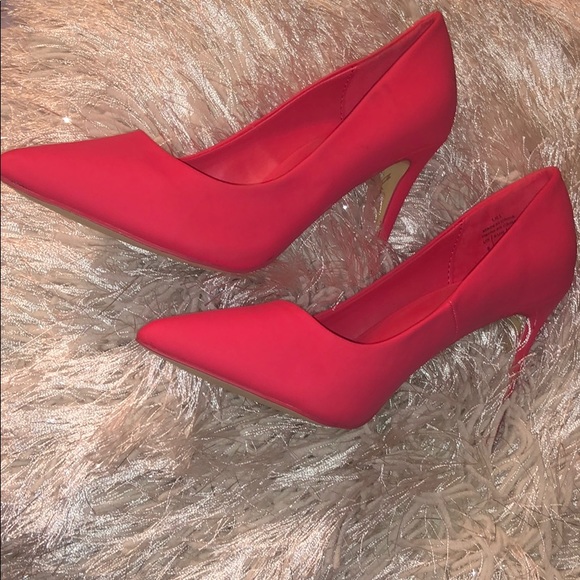 Pink Heels - Picture 2 of 4